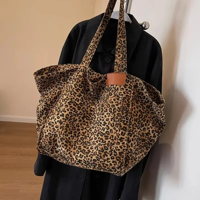 Vintage Leopard Print Women's Handbag Fashion Large Capacity Leopard Print Canvas Bag Underarm Bag Large Shopping Bag Women' Bag - Image 3